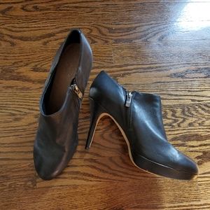Vince Camuto Black Heeled Elvin Booties